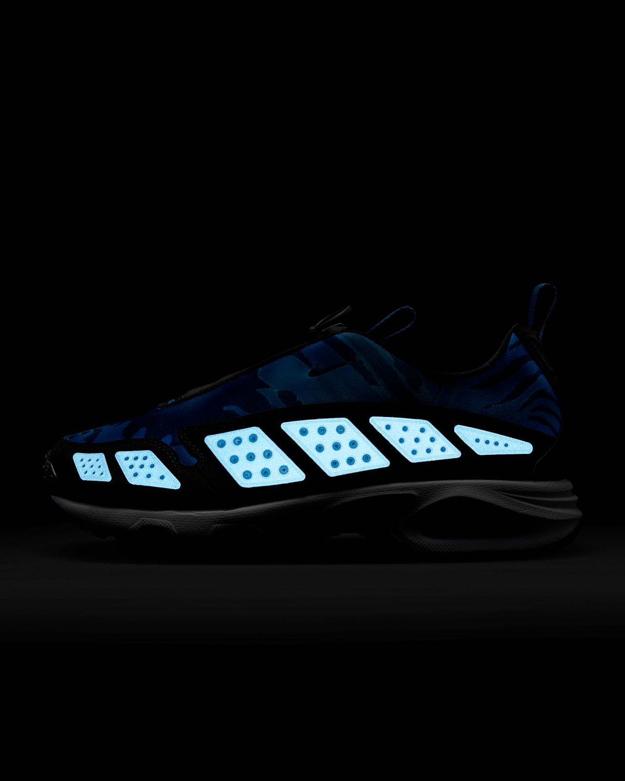 ☆人気【NIKE】(W) Air Max SNDR☆Black and Photo Blue☆ NIKE公式】エア マックス SNDR 'Black and Photo Blue' (IB6863